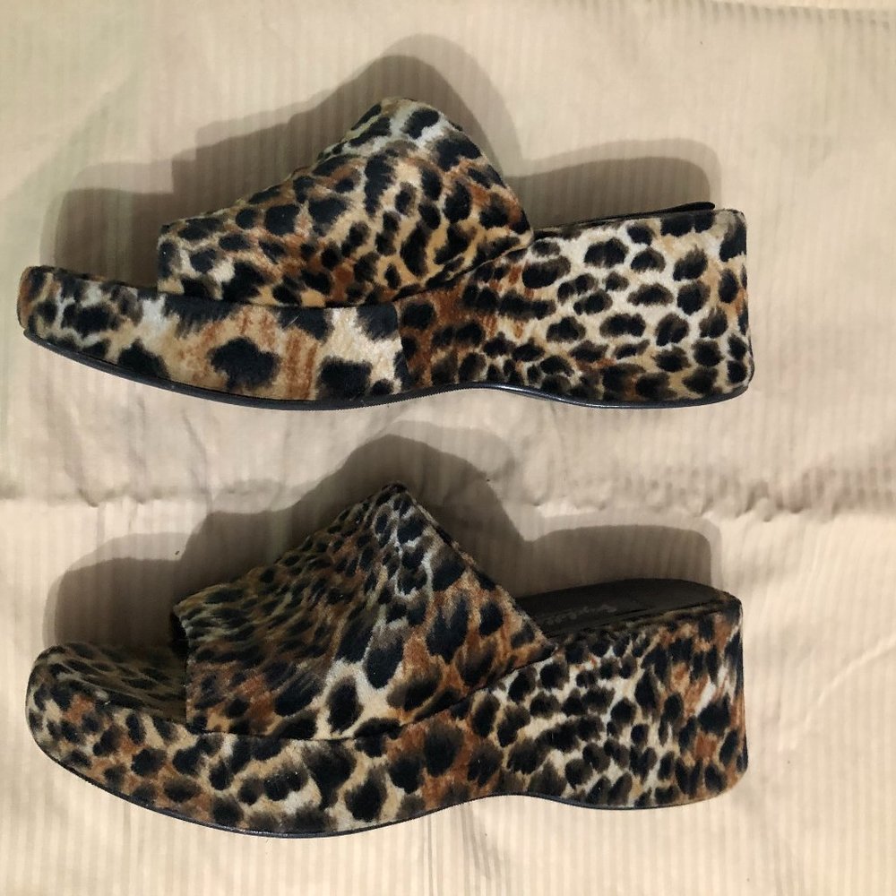 Seychelles Platforn Sandal Size 6M